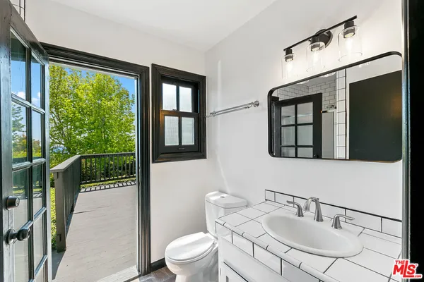 a view of an entryway