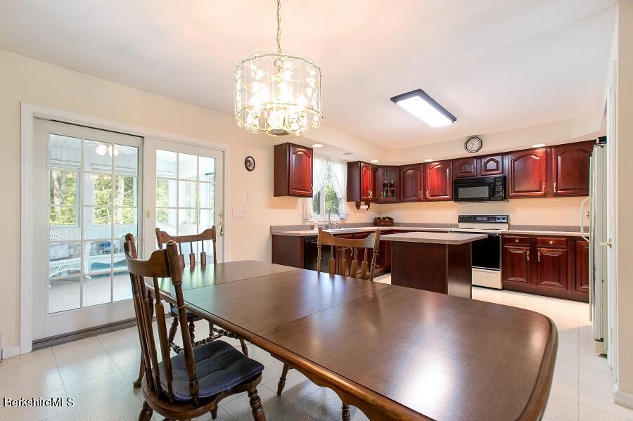 400 Ingalls Road Cheshire, MA 01225 - Photo 4 of 20 0024