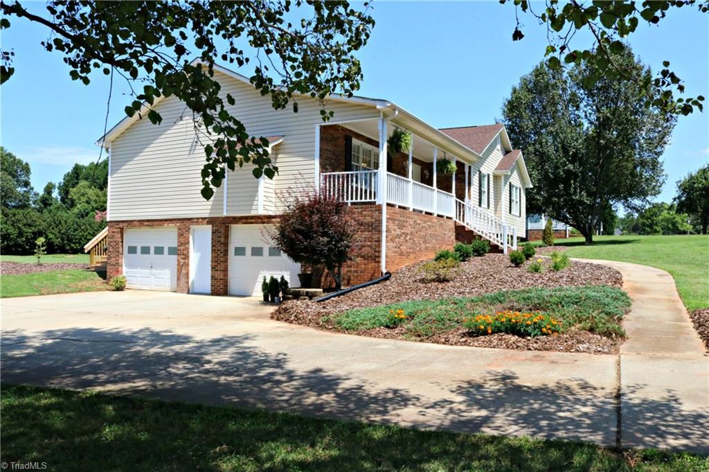677 Tussey Road Lexington, NC 27295 - Photo 6 of 30 Gallery Image 6
