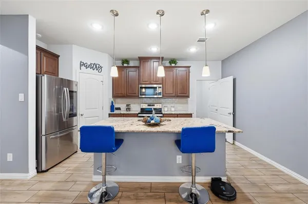 $3,000 | 196 Lady Bird Drive, Waxahachie, TX 75165