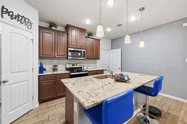 $3,000 | 196 Lady Bird Drive, Waxahachie, TX 75165