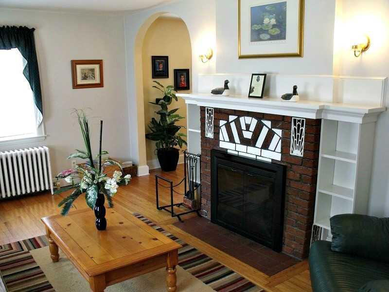 11 Colonial Road Westbrook, ME 04092 - Photo 16 of 34 Living Room.