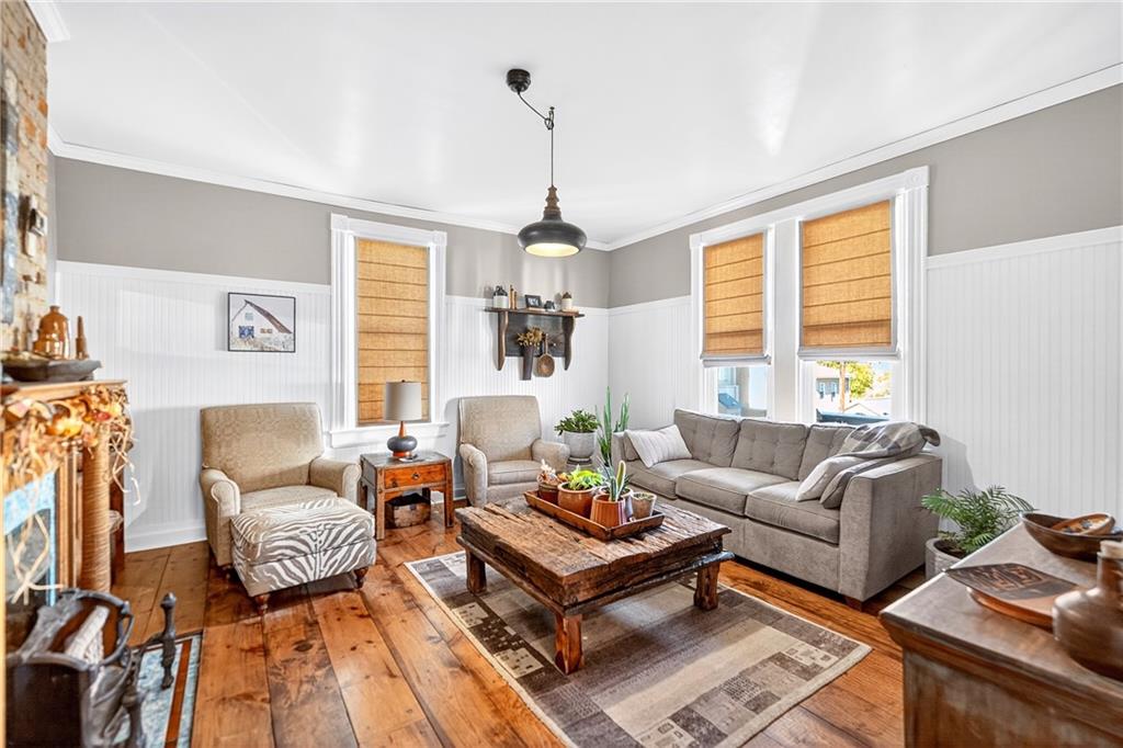 722 8th Street Irwin, PA 15642 - Photo 10 of 50 a living room with furniture or couch and a window