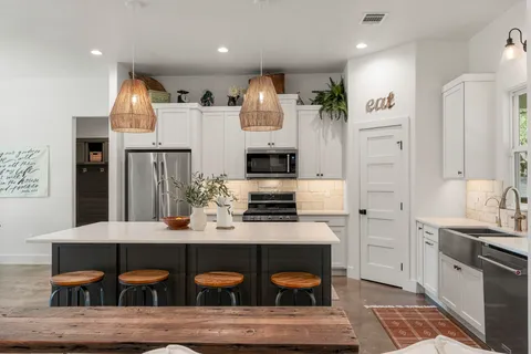 $625,000 | 22212 Briarcliff Drive, Spicewood, TX 78669
