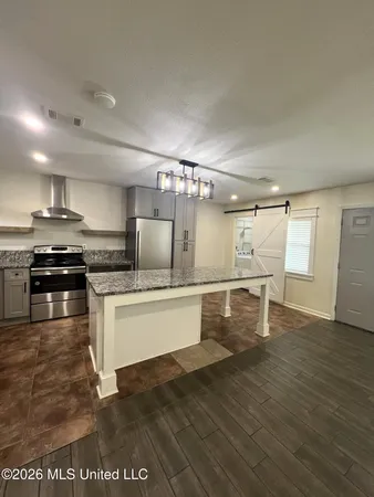 $1,250 | 15294 Northwood Hills Drive, Unit A, Gulfport, MS 39503