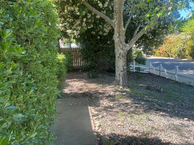 1922 Eddy Way Redding, CA 96002 - Photo 3 of 16 IMG_7586