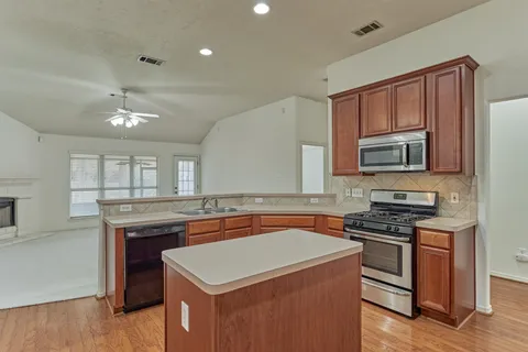 $275,000 | 256 Mesa View, Conroe, TX 77316