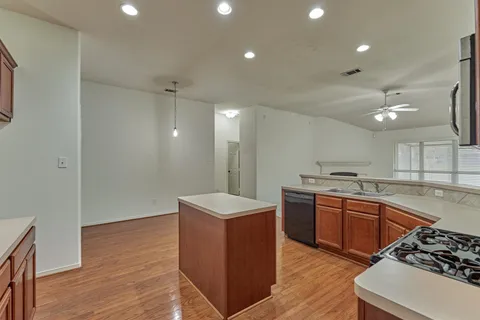 $275,000 | 256 Mesa View, Conroe, TX 77316