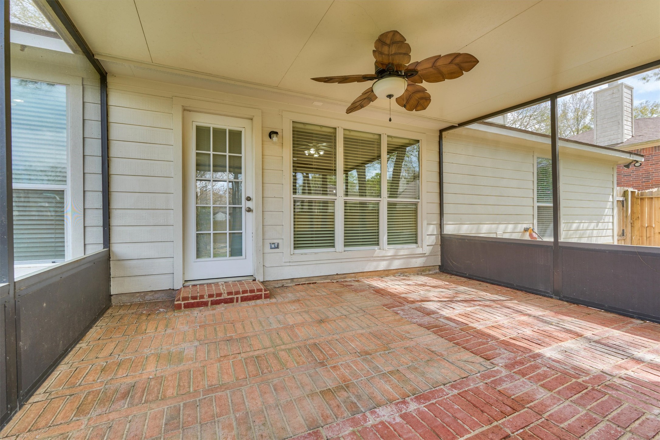 256 Mesa View Conroe, TX 77316 - Photo 35 of 37