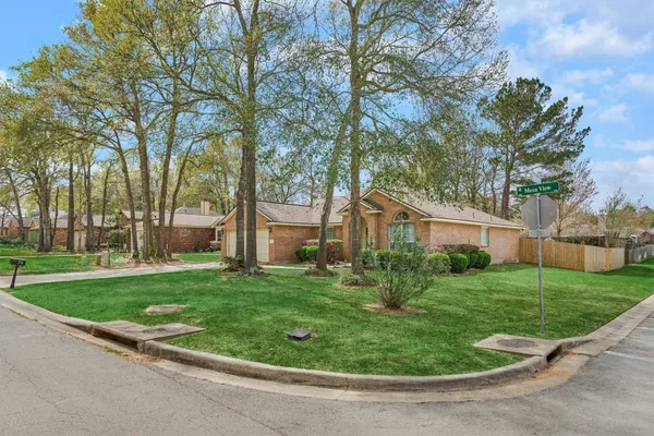 $275,000 | 256 Mesa View, Montgomery, TX 77316
