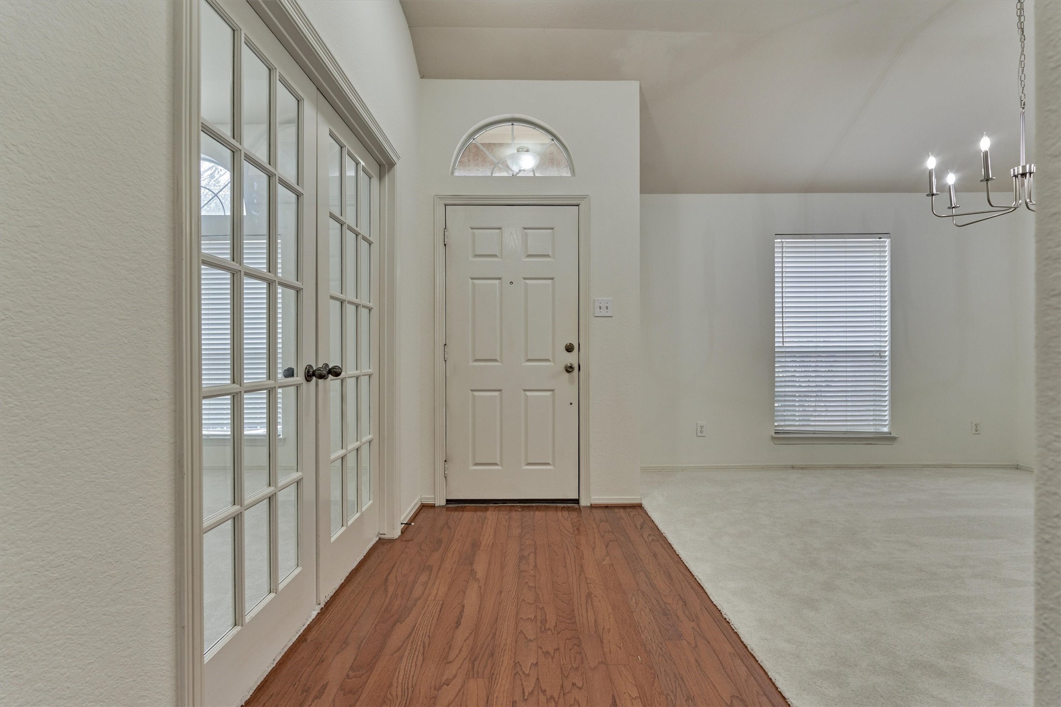 256 Mesa View Conroe, TX 77316 - Photo 6 of 37