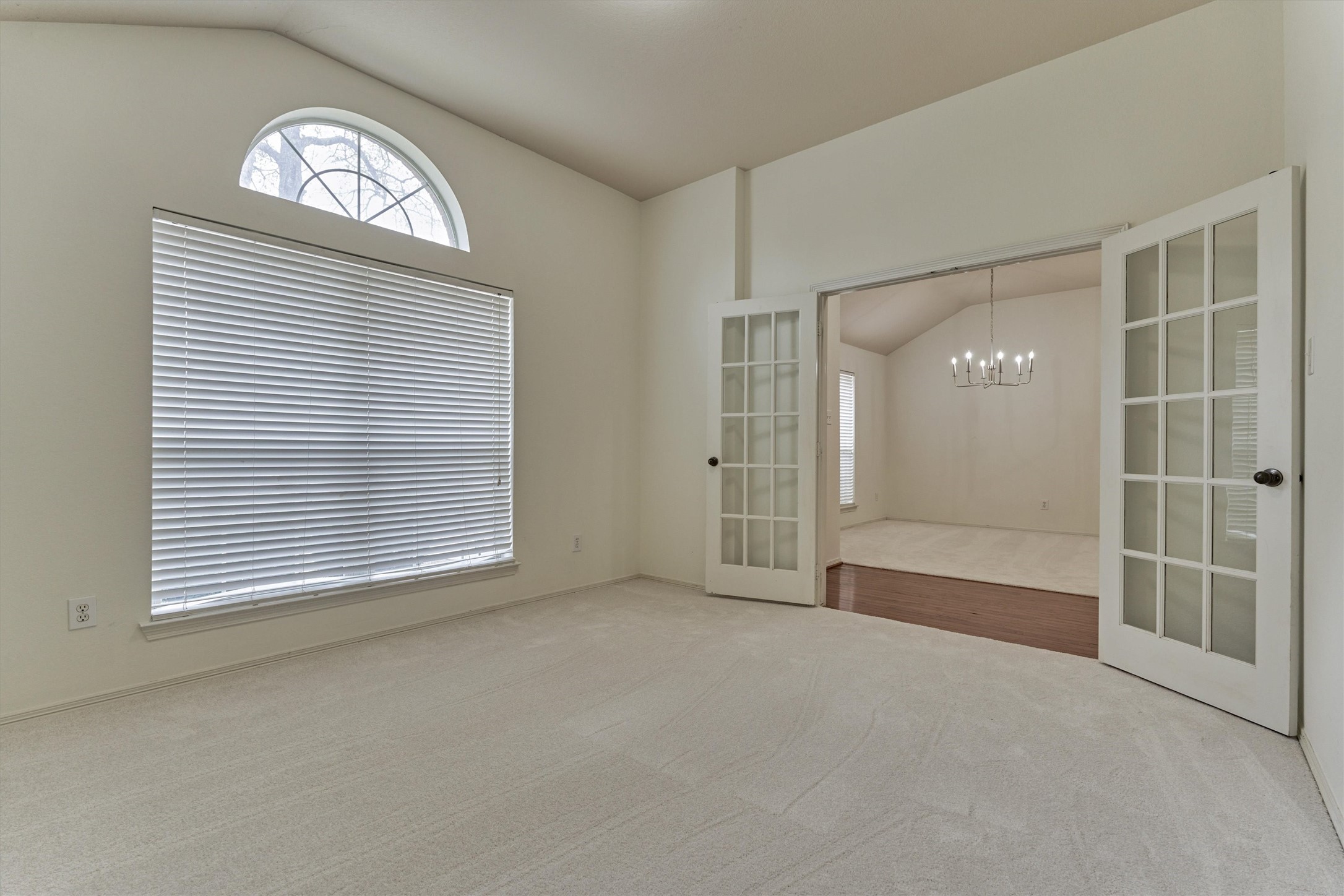 256 Mesa View Conroe, TX 77316 - Photo 8 of 37