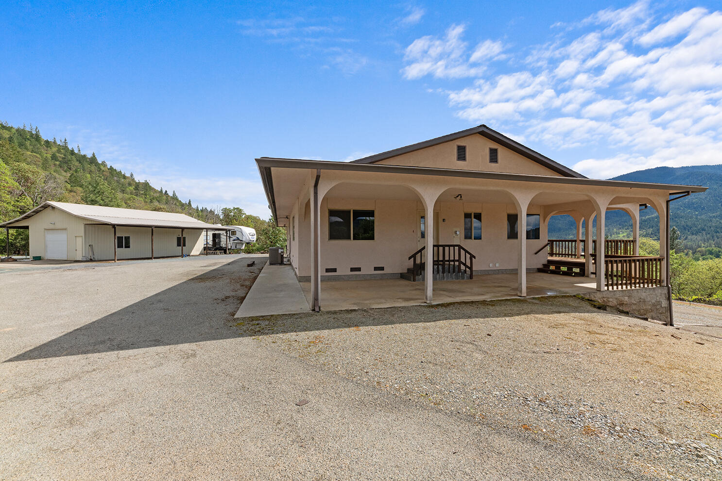 10300 North Applegate Road Grants Pass, OR 97527 - Photo 10 of 40 10.