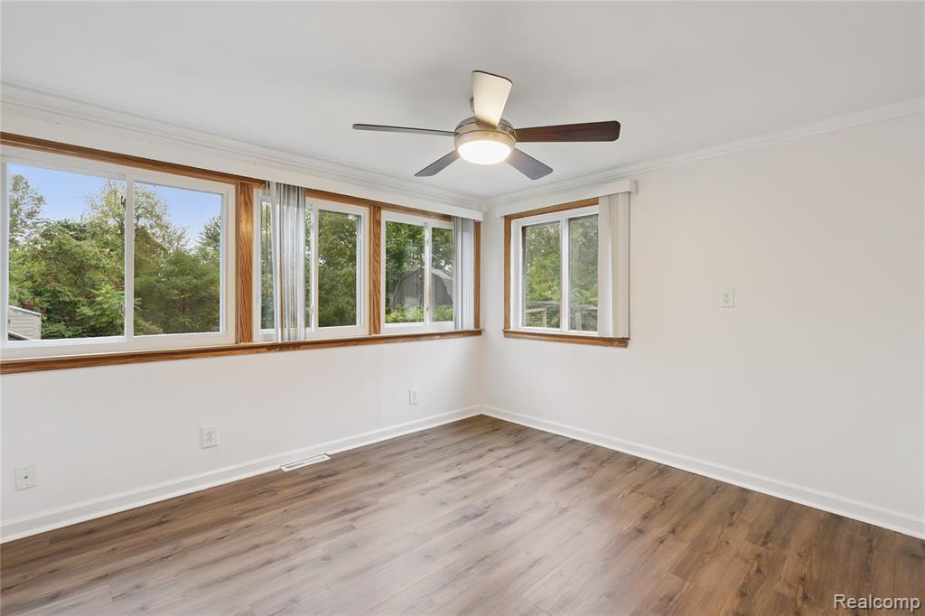8466 Silver Lake Road Linden, MI 48451 - Photo 15 of 39 Gallery Image 15
