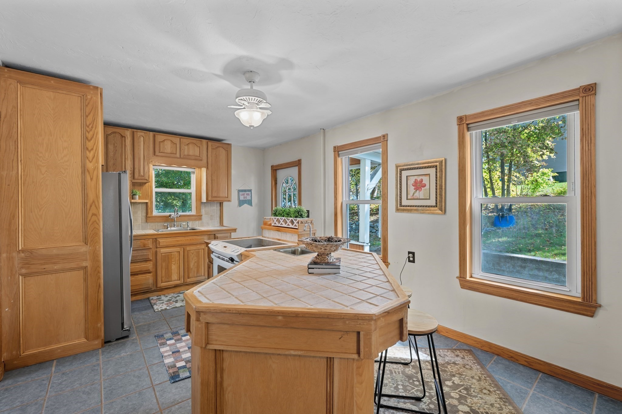 26 New Harbor Road Clinton, MA 01510 - Photo 6 of 30 Gallery Image 6