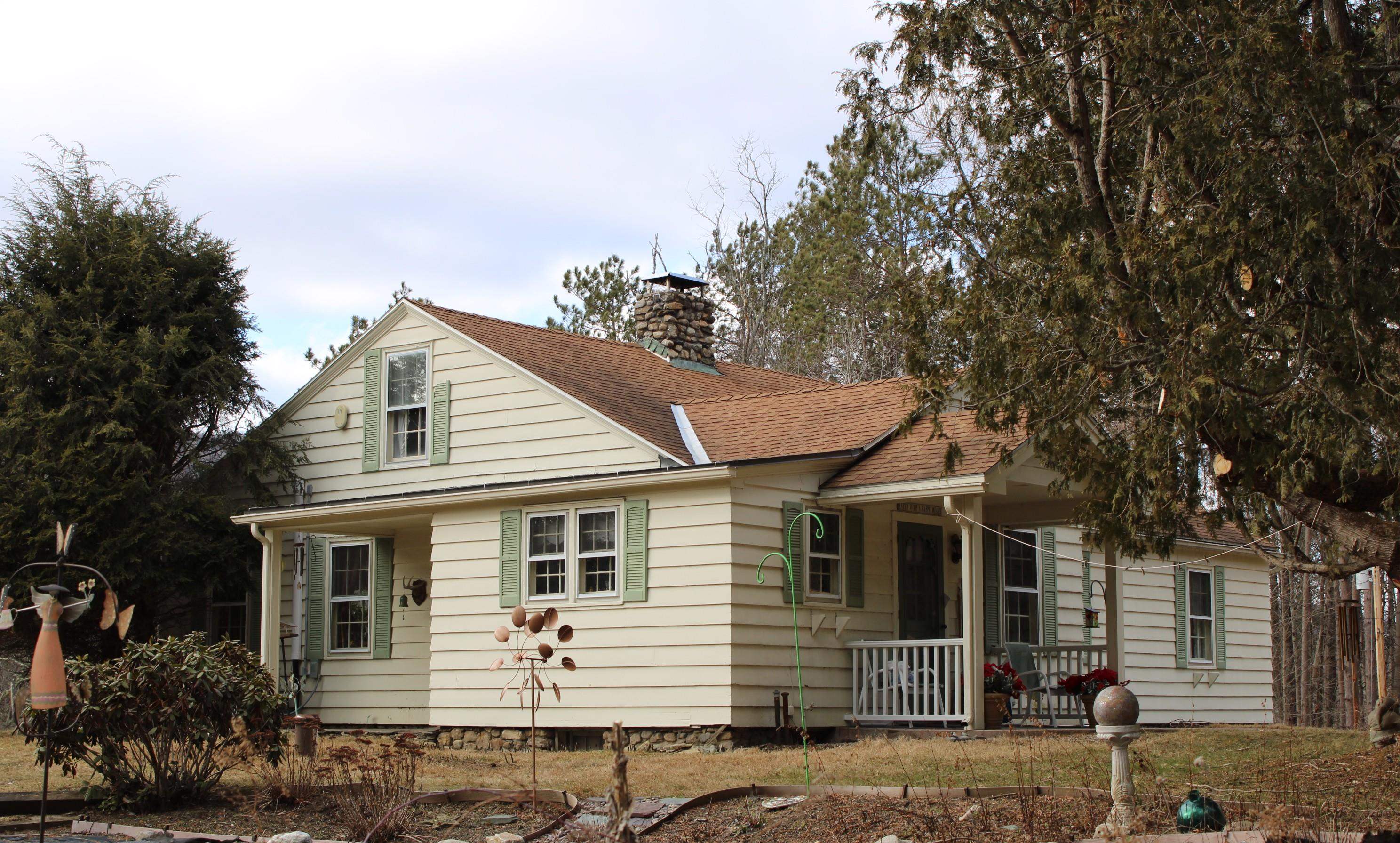 242 Clarendon Road Wallingford, VT 05773 - Photo 4 of 36