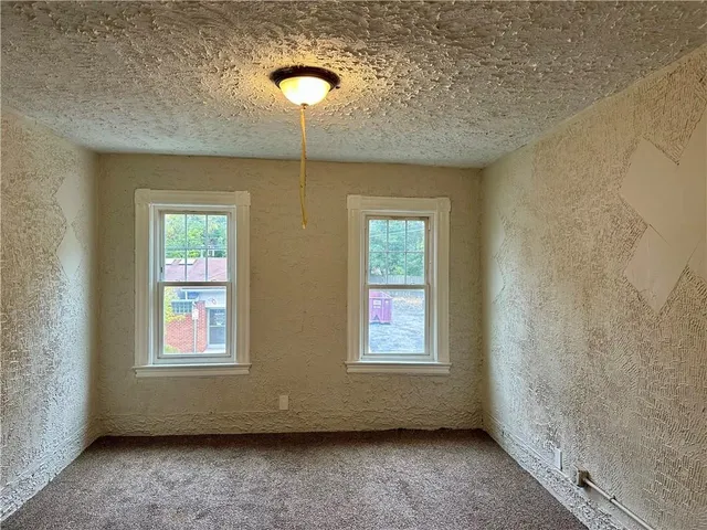 $114,900 | 933 Jefferson Avenue, Rochester, NY 14611