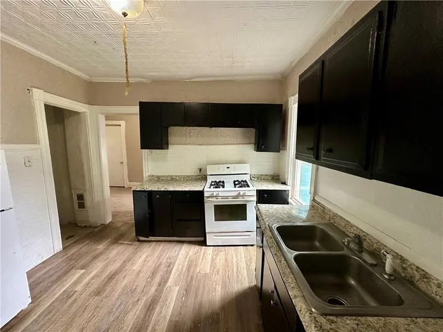 $114,900 | 933 Jefferson Avenue, Rochester, NY 14611