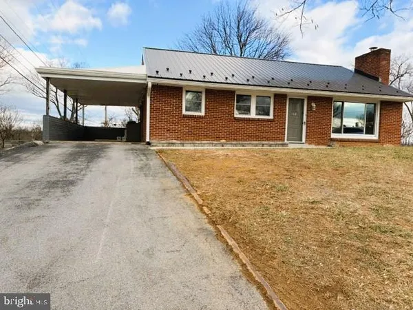 $375,500 | 53 South Colonial Drive, Hagerstown, MD 21740