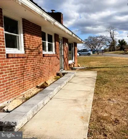 $375,500 | 53 South Colonial Drive, Hagerstown, MD 21740