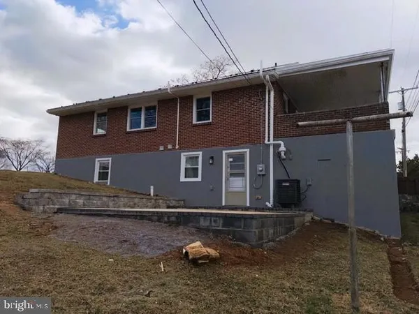 $375,500 | 53 South Colonial Drive, Hagerstown, MD 21740
