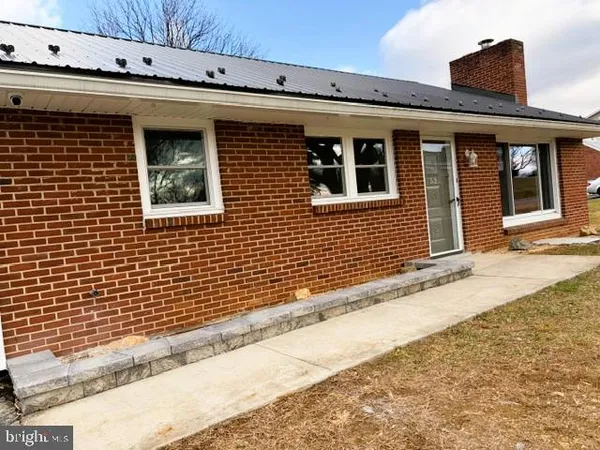 $375,500 | 53 South Colonial Drive, Hagerstown, MD 21740