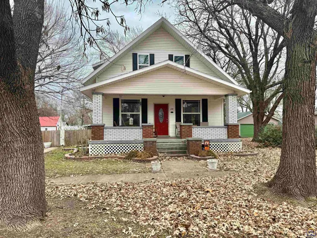 $172,000 | 218 Kansas Avenue, Paxico, KS 66526