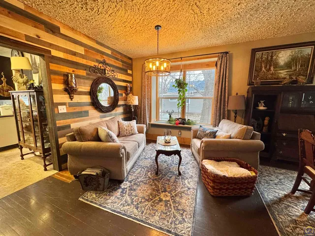 $172,000 | 218 Kansas Avenue, Paxico, KS 66526