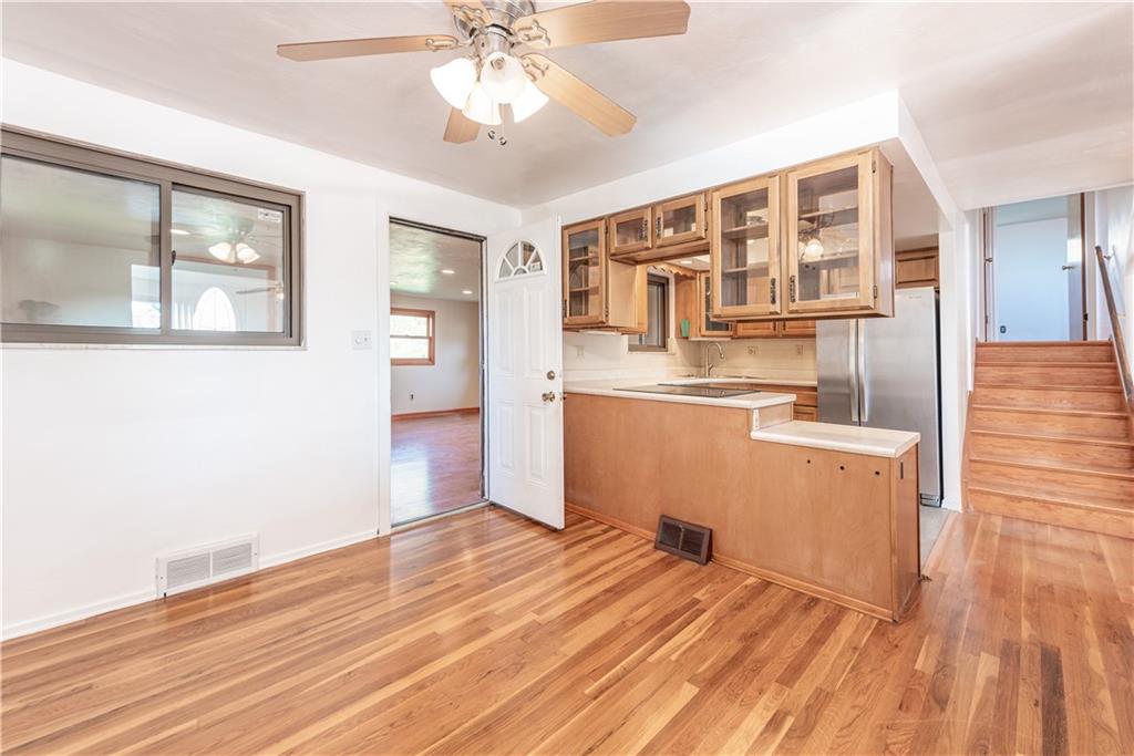 783 Lindsay Road Carnegie, PA 15106 - Photo 7 of 33 Gallery Image 7