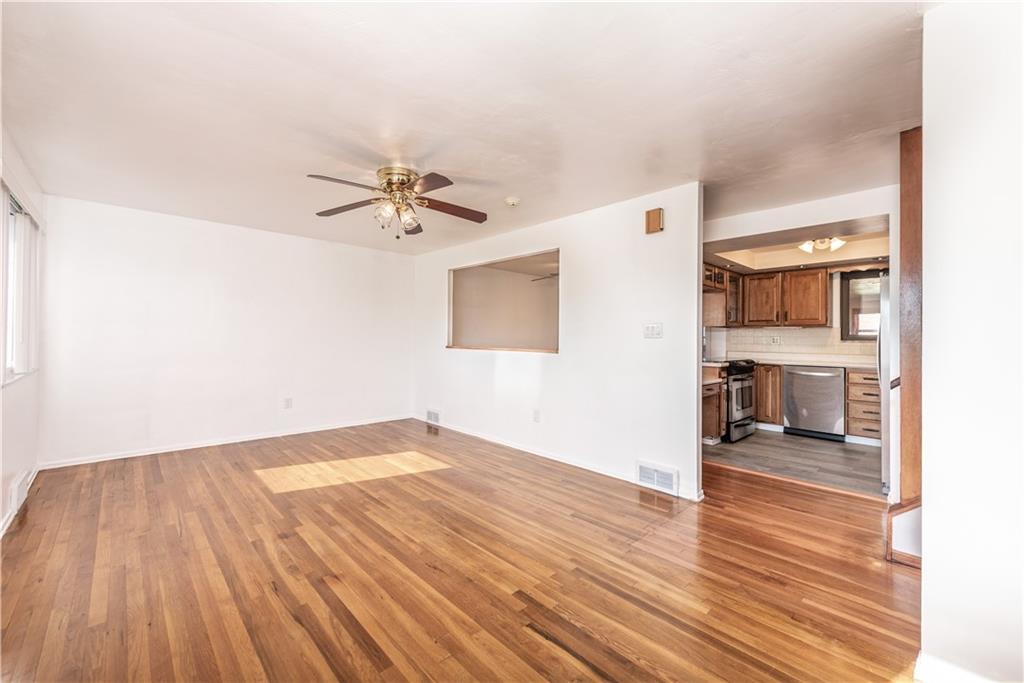 783 Lindsay Road Carnegie, PA 15106 - Photo 8 of 33 Gallery Image 8