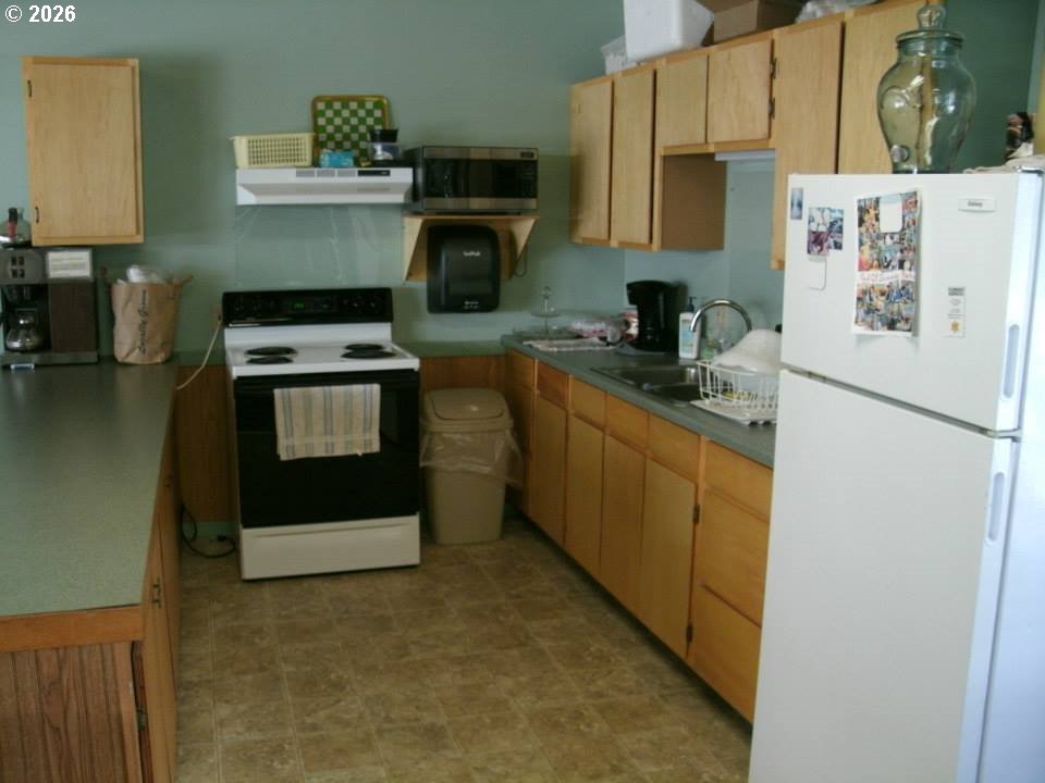 223 Azalea Street Florence, OR 97439 - Photo 16 of 20