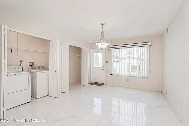 $829,900 | 263 Seguine Avenue | Prince's Bay