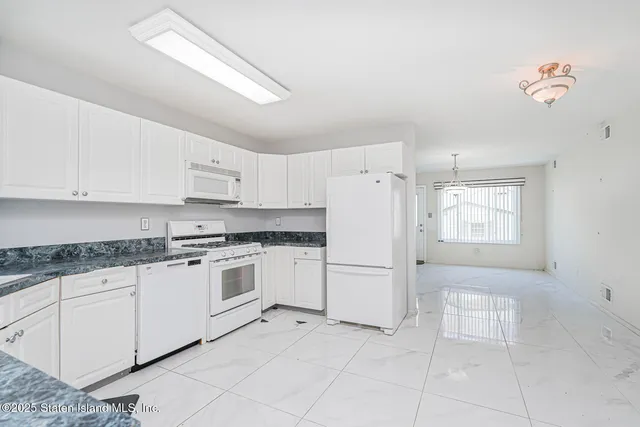 $829,900 | 263 Seguine Avenue | Prince's Bay