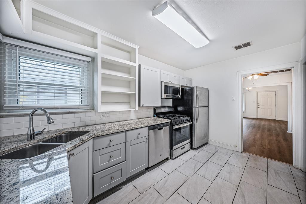 2802 Dancy Street Austin, TX 78722 - Photo 2 of 14