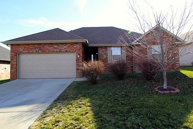 1414 West Maplewood Street Springfield, MO 65807 - Photo 1 of 1 Primary Photo