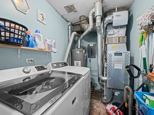 $379,000 | 1905 Pierce Road, Hoffman Estates, IL 60169