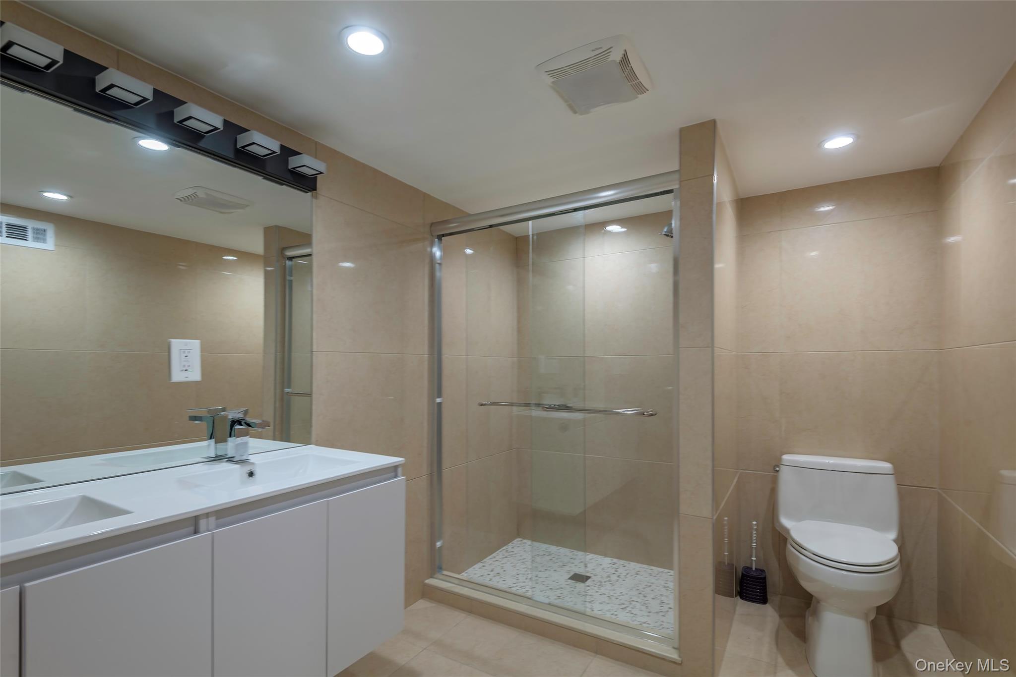 20 North Ravine Road Great Neck, NY 11023 - Photo 25 of 27