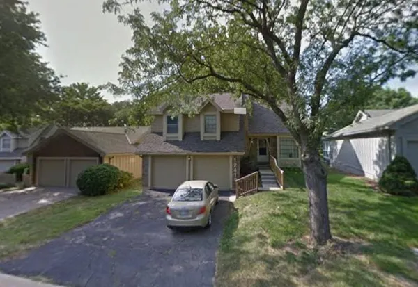 $289,950 | 12419 West 82nd Terrace, Lenexa, KS 66215