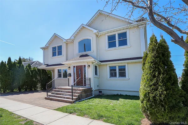 $1,175,000 | 489 Emory Road, Mineola, NY 11501