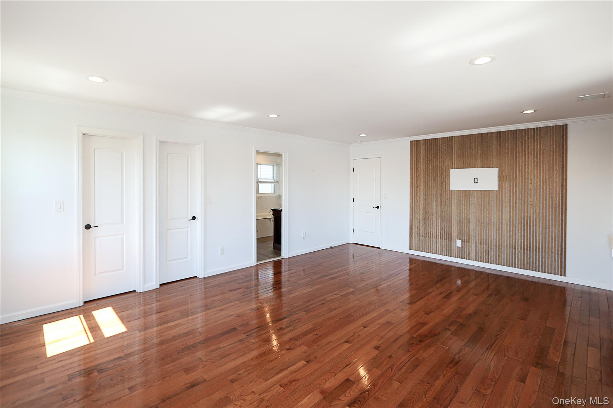 489 Emory Road Mineola, NY 11501 - Photo 12 of 28