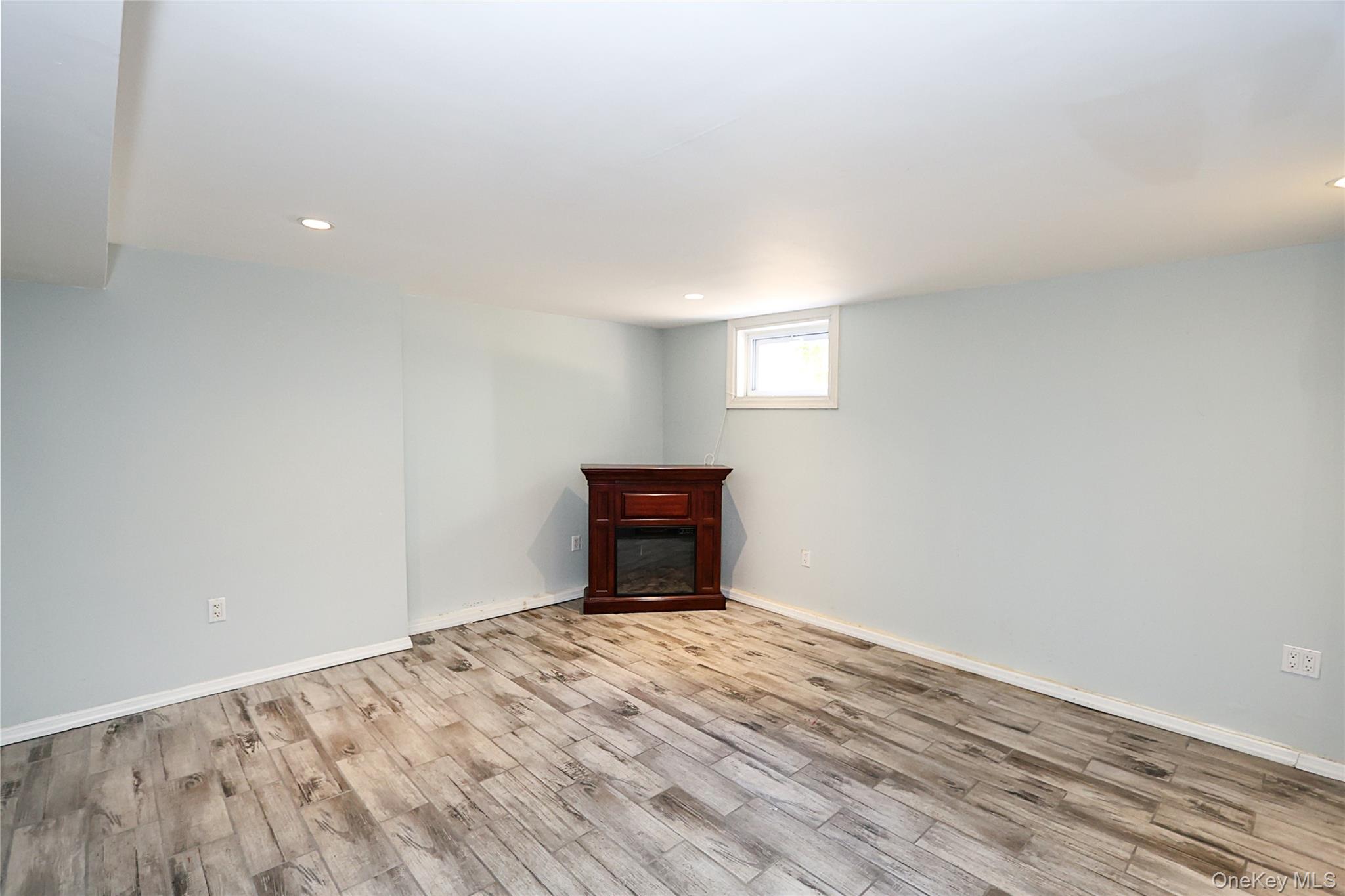 489 Emory Road Mineola, NY 11501 - Photo 18 of 28