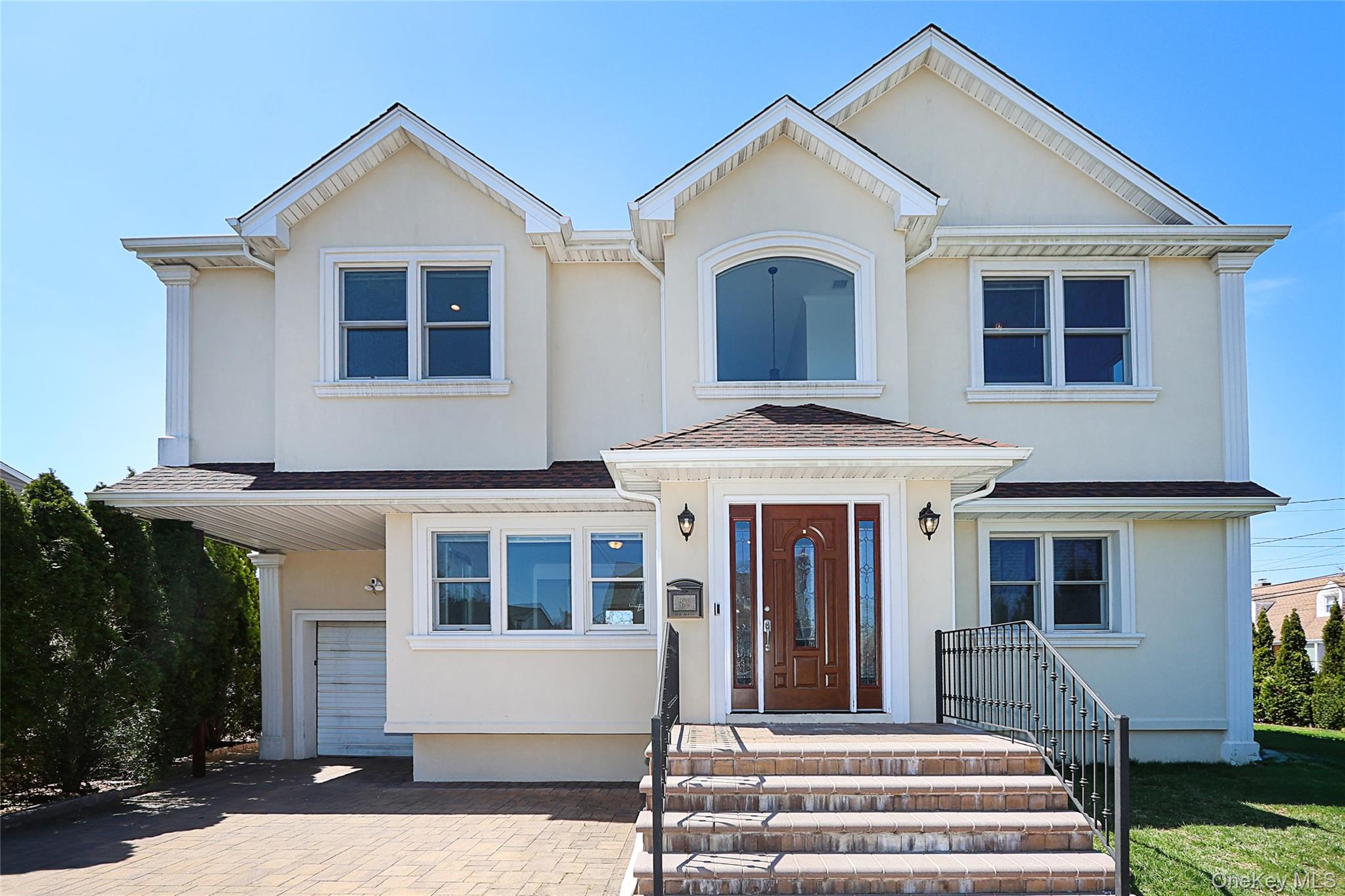 489 Emory Road Mineola, NY 11501 - Photo 2 of 28