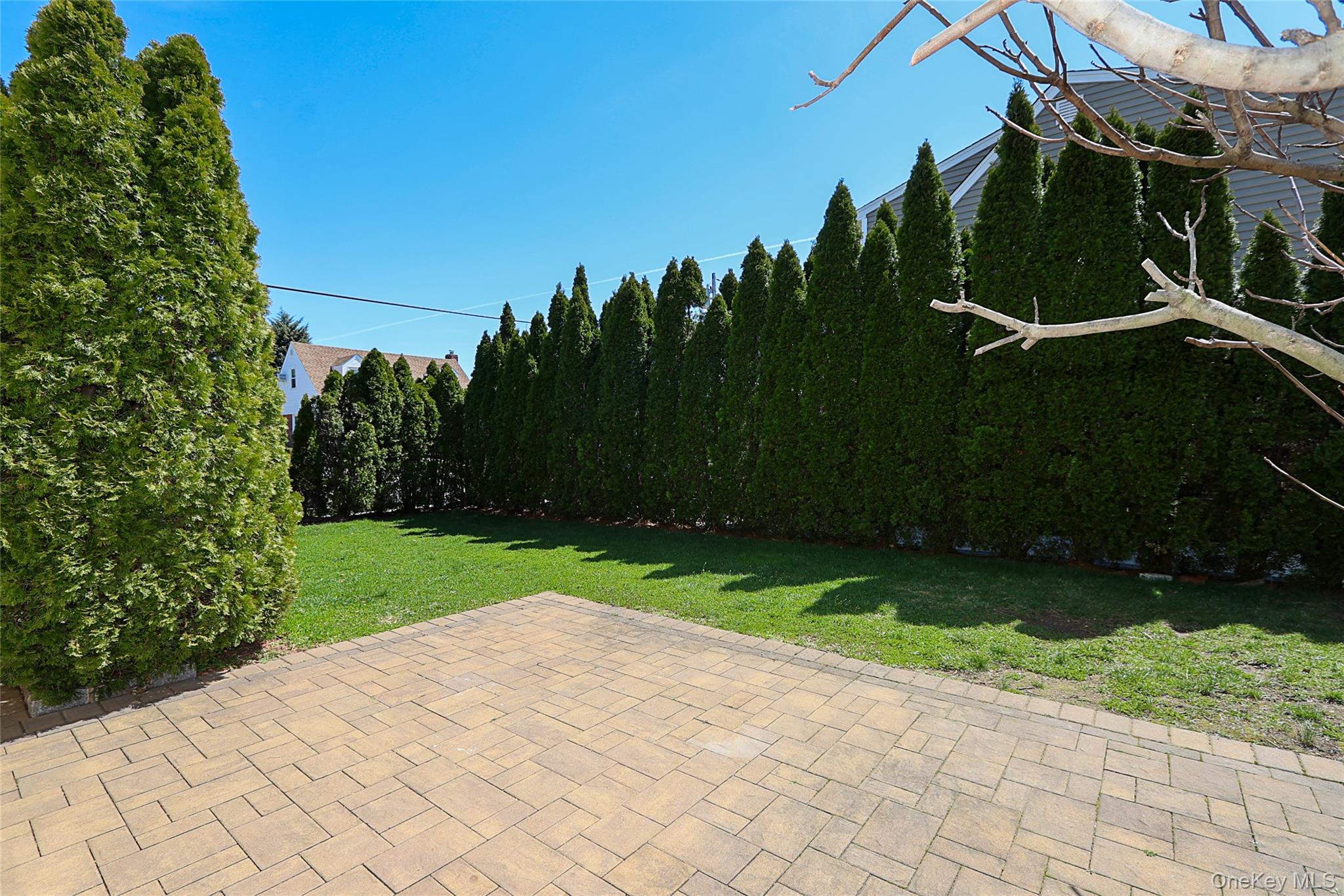 489 Emory Road Mineola, NY 11501 - Photo 22 of 28