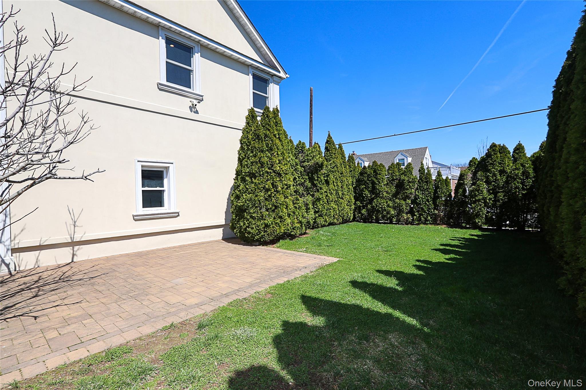 489 Emory Road Mineola, NY 11501 - Photo 23 of 28