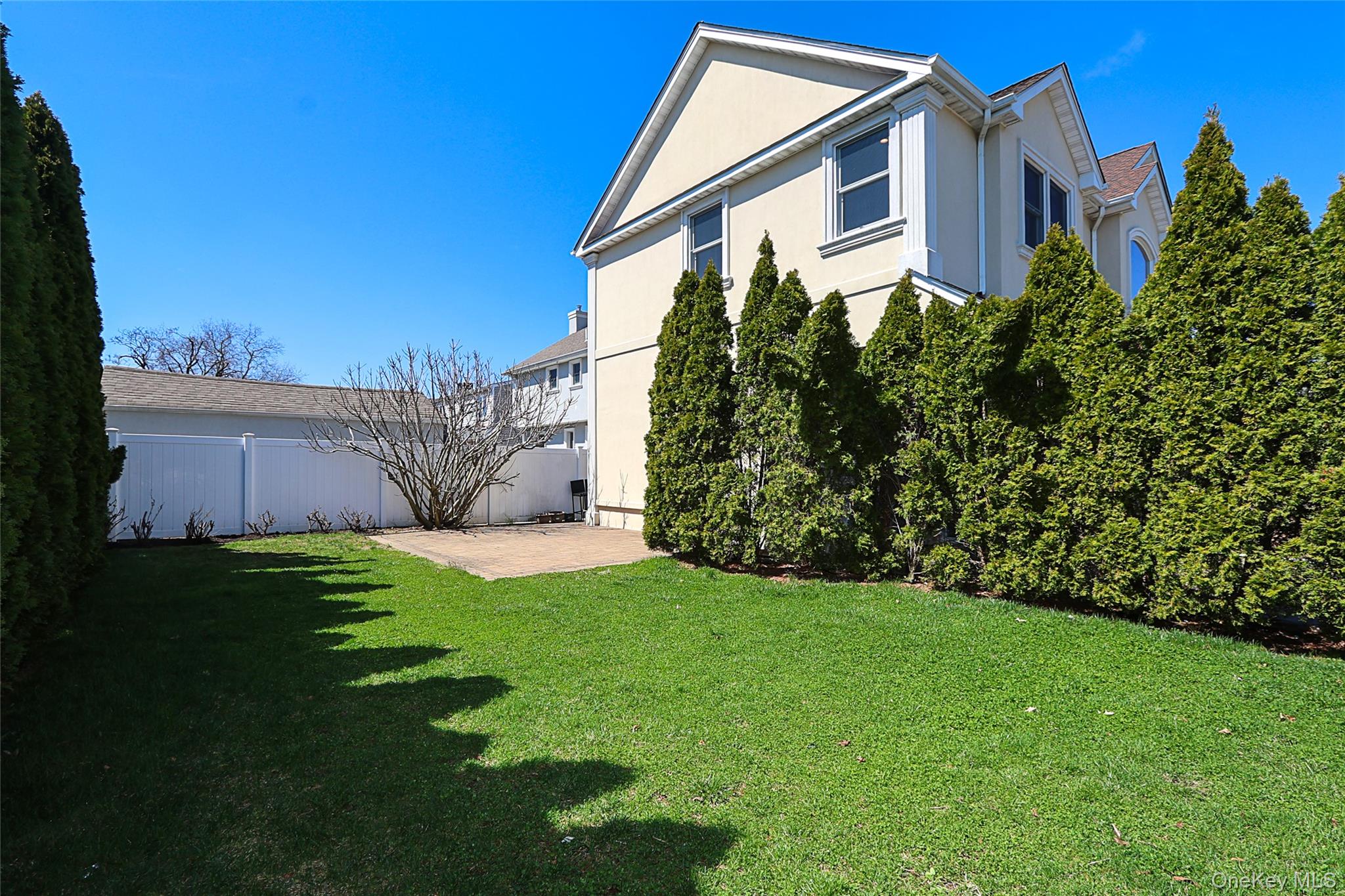 489 Emory Road Mineola, NY 11501 - Photo 24 of 28