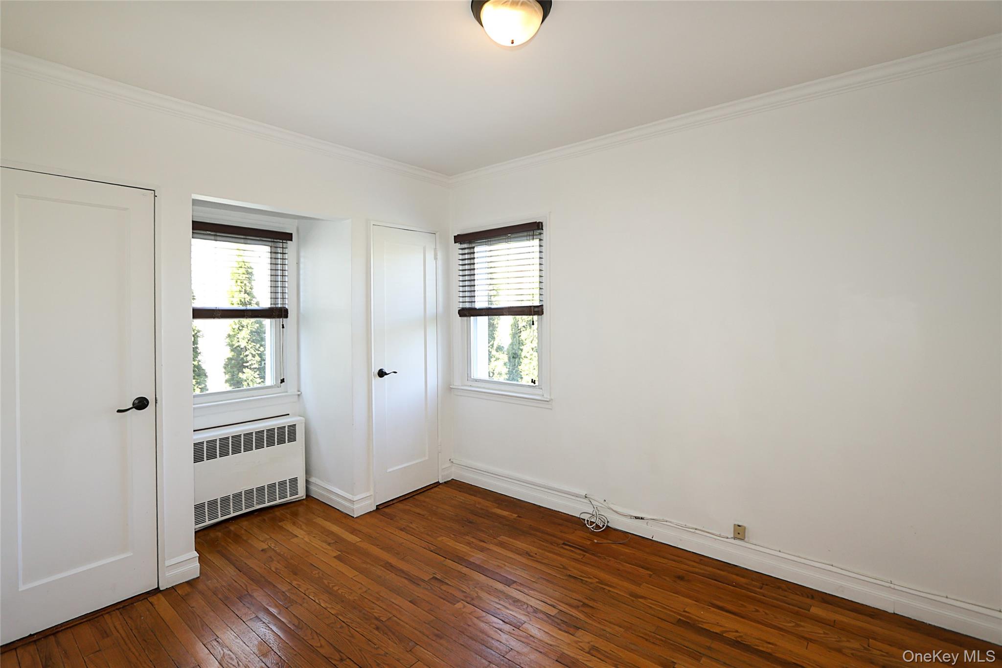 489 Emory Road Mineola, NY 11501 - Photo 9 of 28