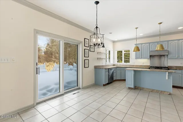 $675,000 | 26 Muterfield Court, Bethlehem, NY 12159