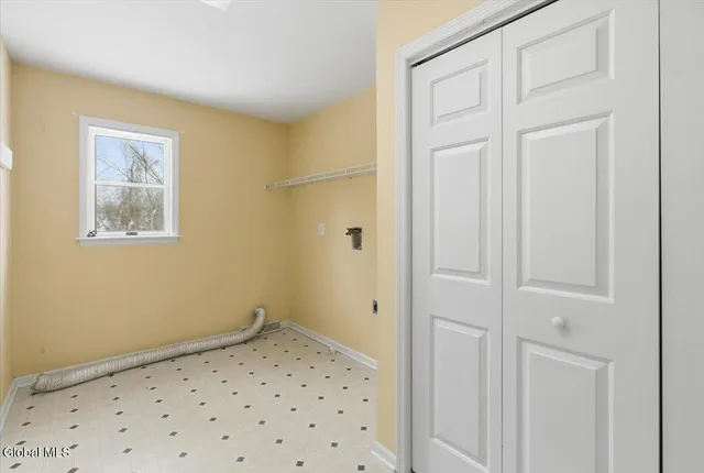 $675,000 | 26 Muterfield Court, Bethlehem, NY 12159