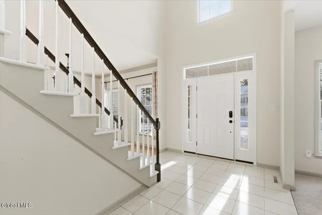 $675,000 | 26 Muterfield Court, Bethlehem, NY 12159