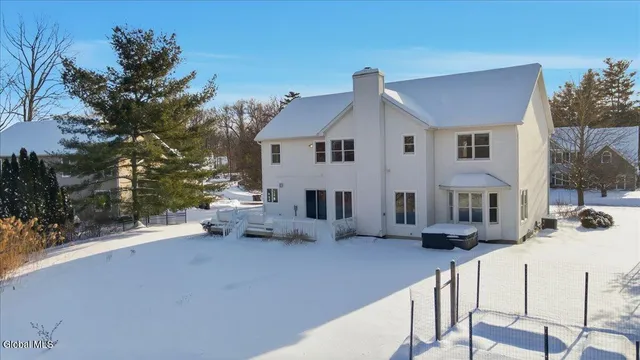 $675,000 | 26 Muterfield Court, Bethlehem, NY 12159